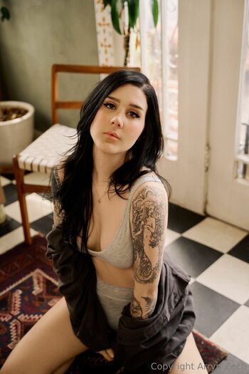Arryn Zech