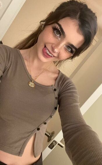 Full leaked Aruuu  page private onlyfans photo