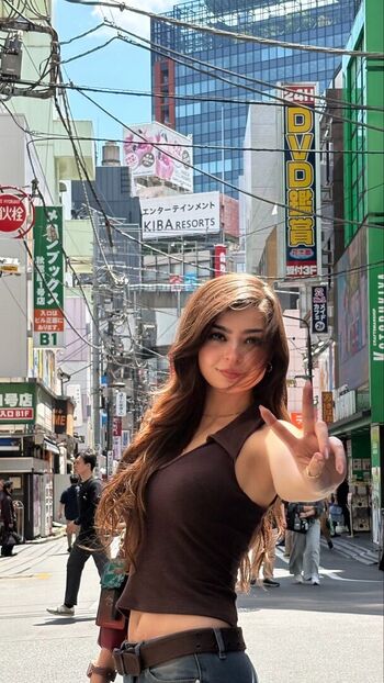 Full leaked Aruuu private onlyfans photo