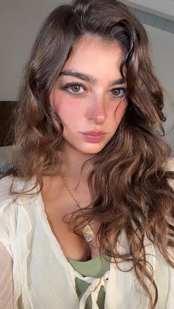 Full leaked Aruuu private onlyfans photo