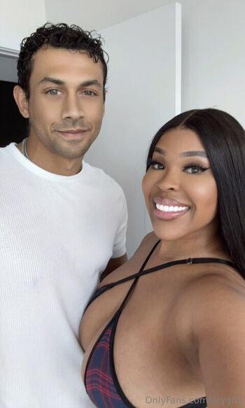 Full leaked Aryana adin private onlyfans photo