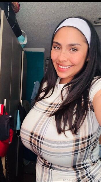 Full leaked Arysunset private onlyfans photo