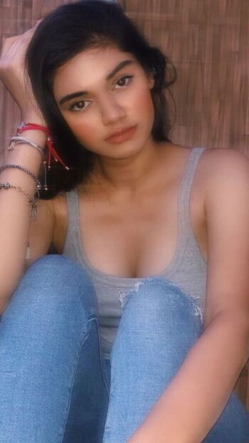Full leaked Asfa sinha private onlyfans photo