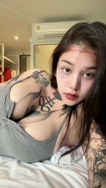 Full leaked Asian goth private onlyfans photo