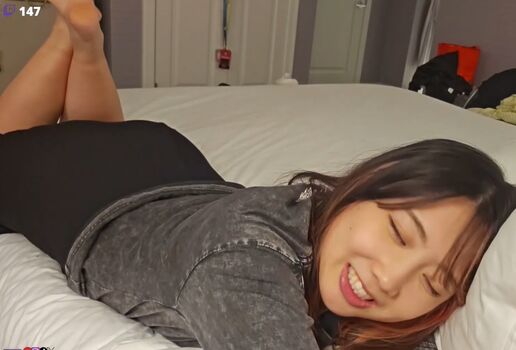 Asian Streamers