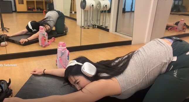 Full leaked Asian streamers private onlyfans photo