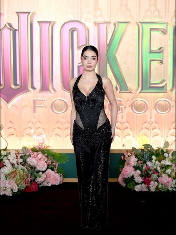 Full leaked Auli  i cravalho private onlyfans photo