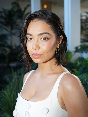 Full leaked Auli i cravalho private onlyfans photo