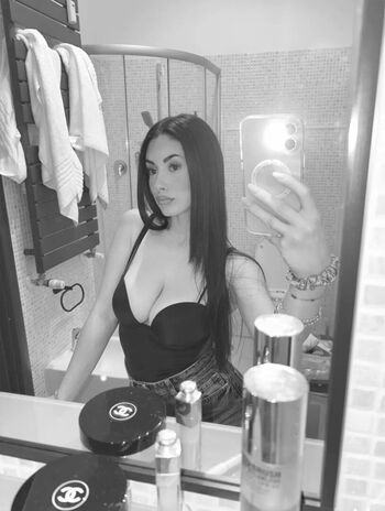 Full leaked Auri urso private onlyfans photo