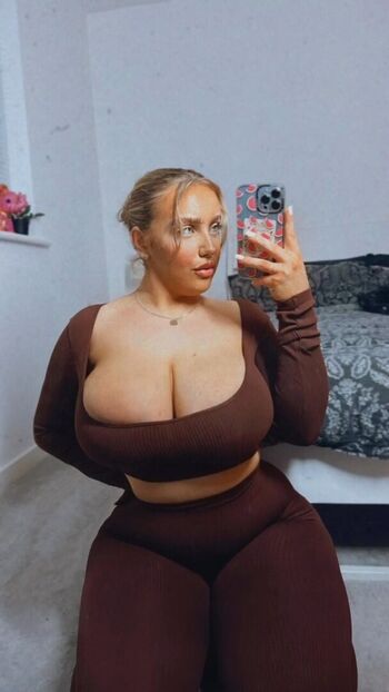 Full leaked Aurorao private onlyfans photo