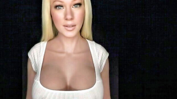 Full leaked Aurorastar private onlyfans photo