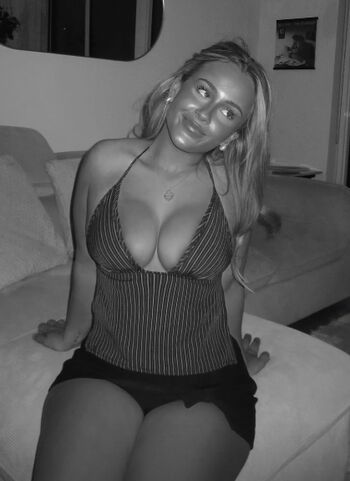 Full leaked Ava ludwar private onlyfans photo