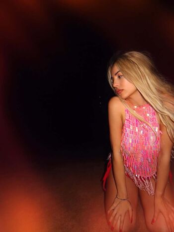 Full leaked Ava max  page private onlyfans photo