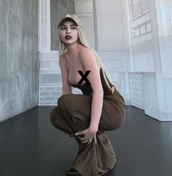Full leaked Ava max private onlyfans photo