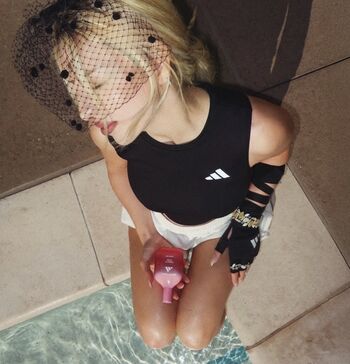 Ava Max