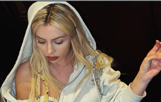 Full leaked Ava max  page private onlyfans photo