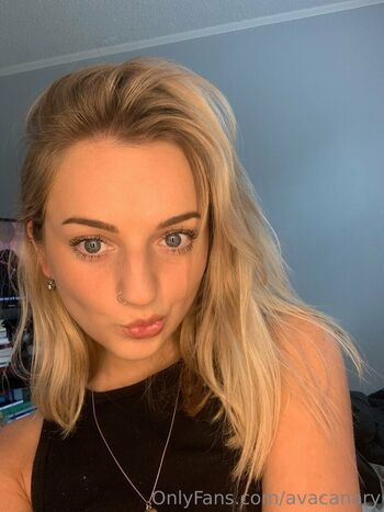 Full leaked Avacanary private onlyfans photo