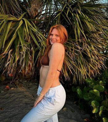 Full leaked Avagouldd private onlyfans photo