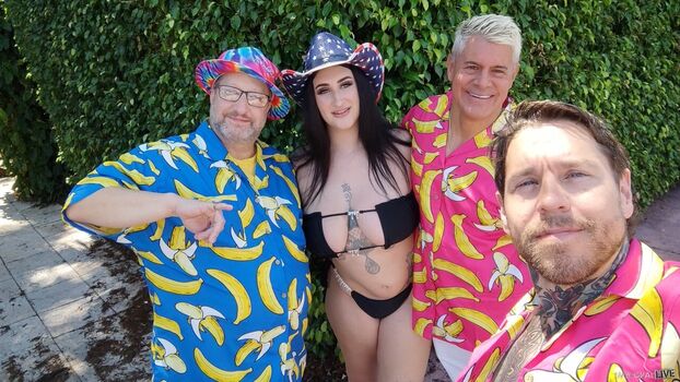 Full leaked Avalon mira private onlyfans photo