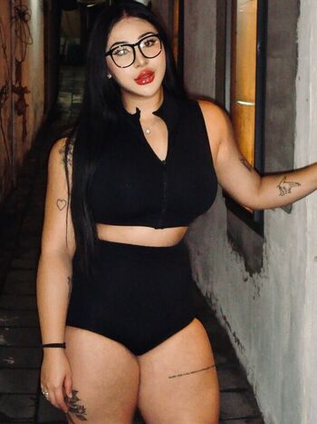 Full leaked Avalynbabe private onlyfans photo