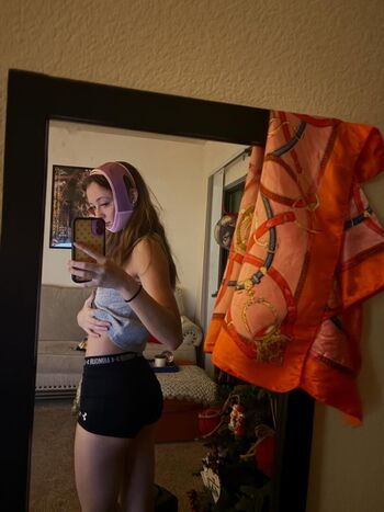 Full leaked Averyshipp private onlyfans photo