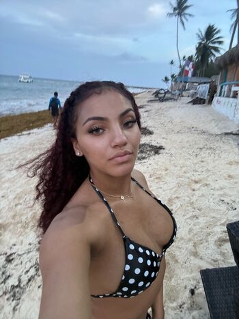 Full leaked Avi babyyy private onlyfans photo