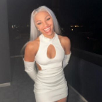 Full leaked Avibabyyyy private onlyfans photo