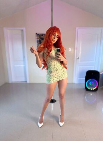 Full leaked Avislovee private onlyfans photo