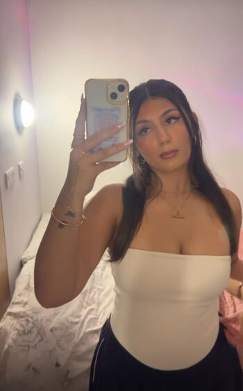 Full leaked Avneet kaur private onlyfans photo