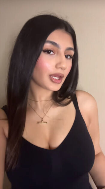 Full leaked Avneet kaur private onlyfans photo