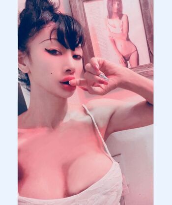 Full leaked Bai ling  page private onlyfans photo