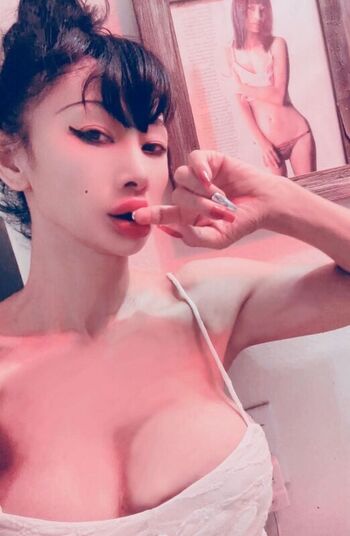 Full leaked Bai ling  page private onlyfans photo