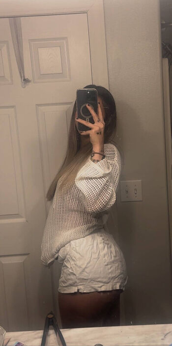 Full leaked Baileygoat private onlyfans photo