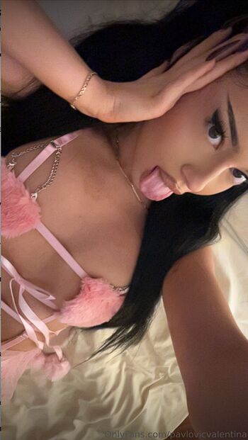 Full leaked Balkan girls private onlyfans photo