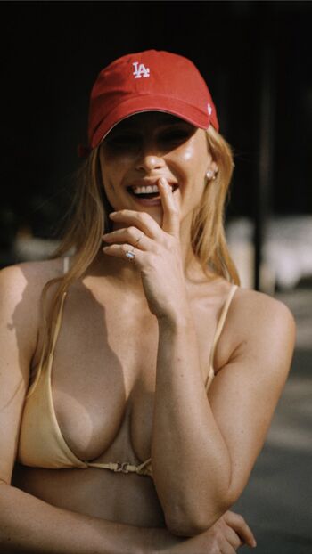 Full leaked Bar refaeli private onlyfans photo