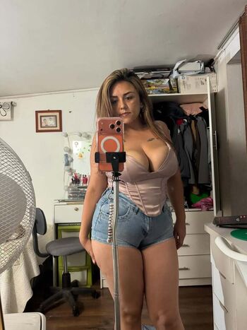 Full leaked Barbaracurvyreels private onlyfans photo
