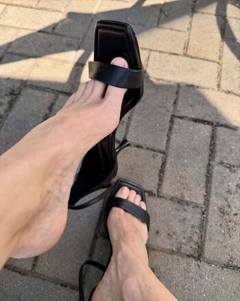 Full leaked Barearchedbeauty page private onlyfans photo