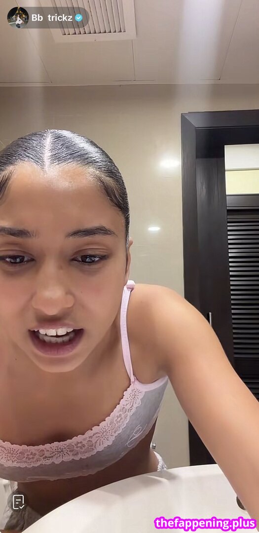 Bbtrickz / belizekazi Nahá OnlyFans fotografie #16