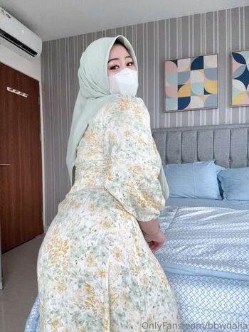 Full leaked Bbwmuslimdalia private onlyfans photo