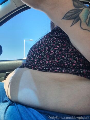 bbwpixipix