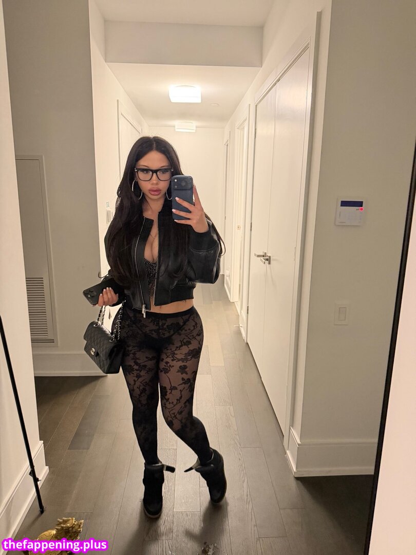 Bbyanni / punannianni / punannieannie Nude OnlyFans Photo #9