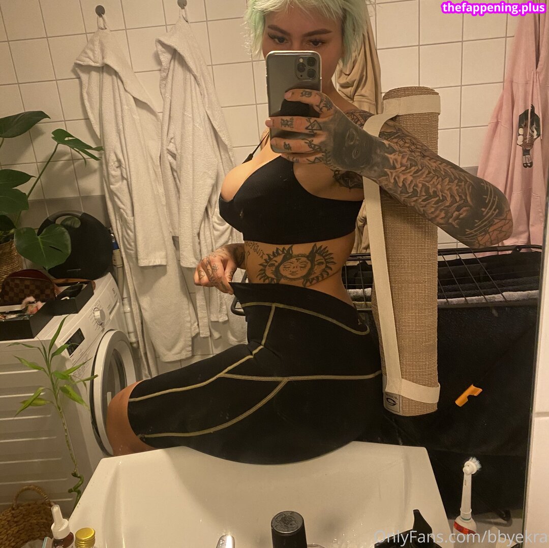 bbyekra 누드 OnlyFans 사진 #2
