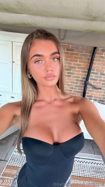 Full leaked Beccareynolds private onlyfans photo