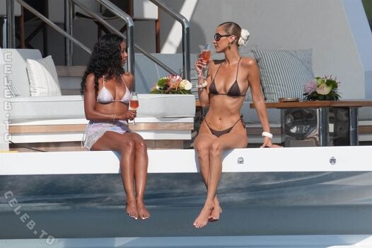 Full leaked Bella hadid  page private onlyfans photo