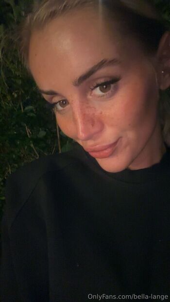 Bella Lange