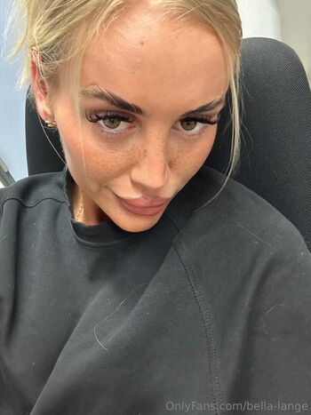 Bella Lange