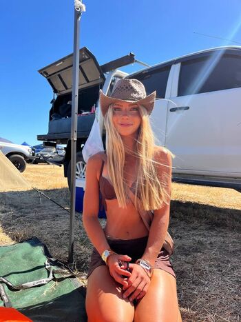 Full leaked Bella laverock private onlyfans photo