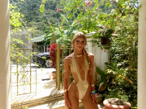 Full leaked Bella laverock private onlyfans photo