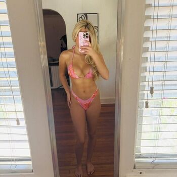 Full leaked Bella lyn private onlyfans photo