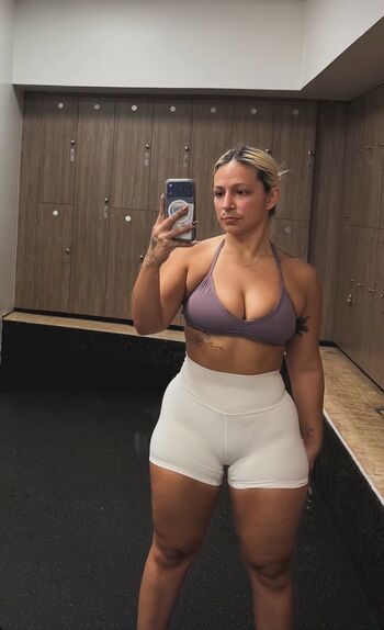 bella.thiccc